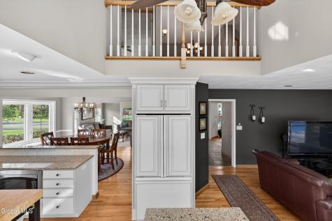 18 County Clare Lane Niskayuna NY 12309