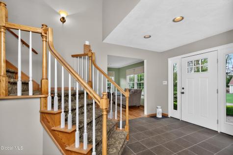 18 County Clare Lane Niskayuna NY 12309