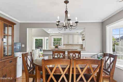 18 County Clare Lane Niskayuna NY 12309