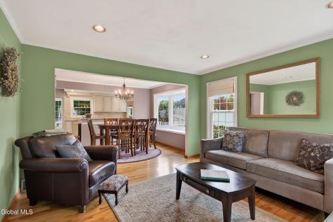 18 County Clare Lane Niskayuna NY 12309