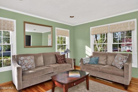 18 County Clare Lane Niskayuna NY 12309