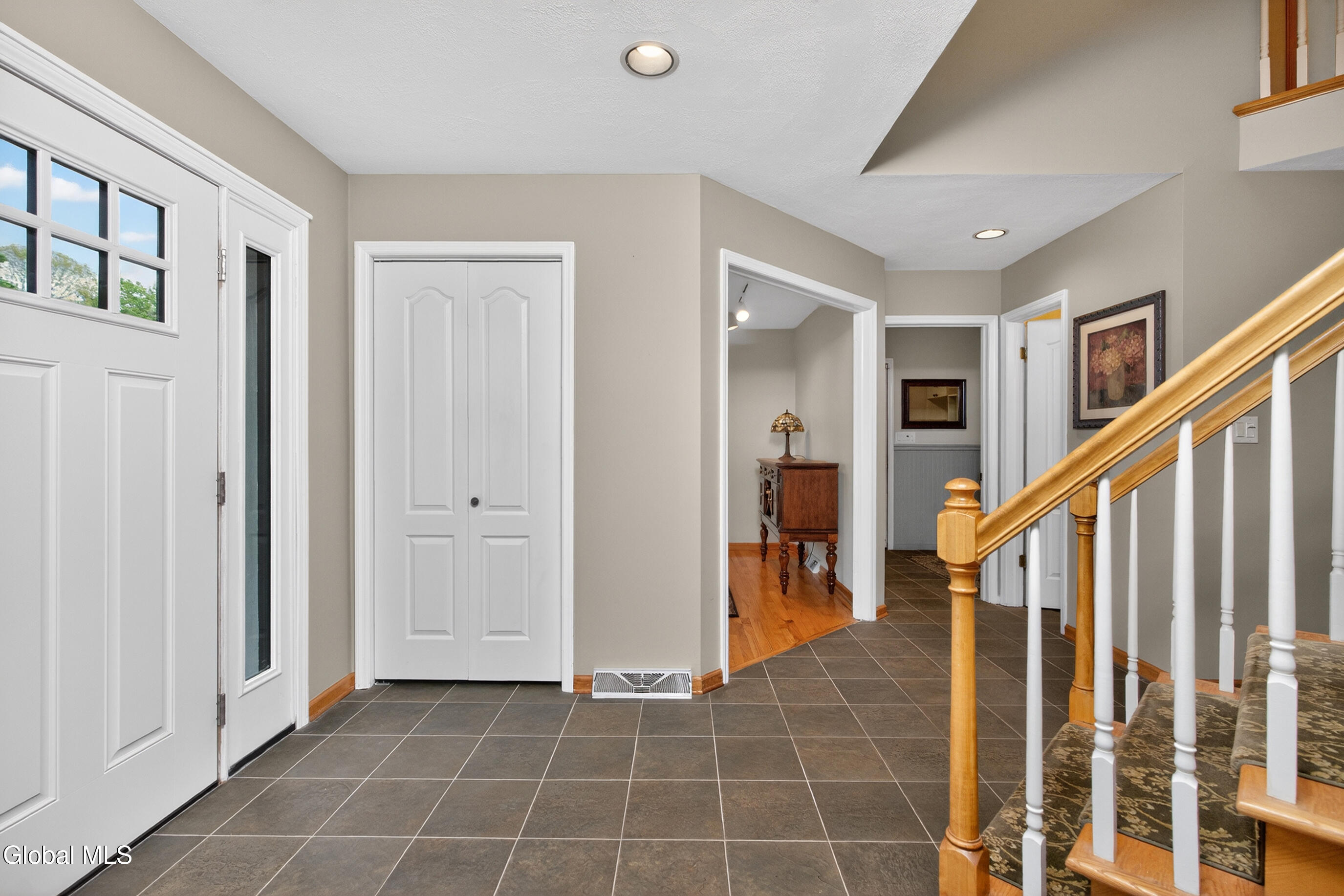 18 County Clare Lane Niskayuna NY 12309