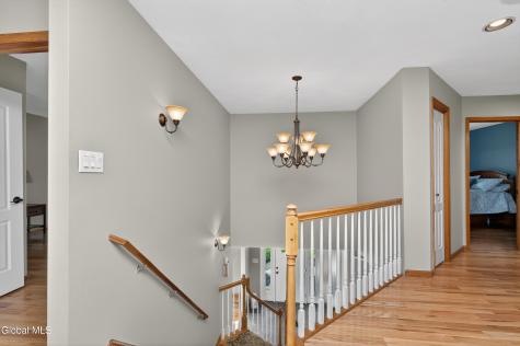 18 County Clare Lane Niskayuna NY 12309