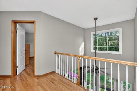 18 County Clare Lane Niskayuna NY 12309