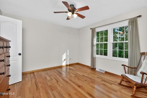 18 County Clare Lane Niskayuna NY 12309
