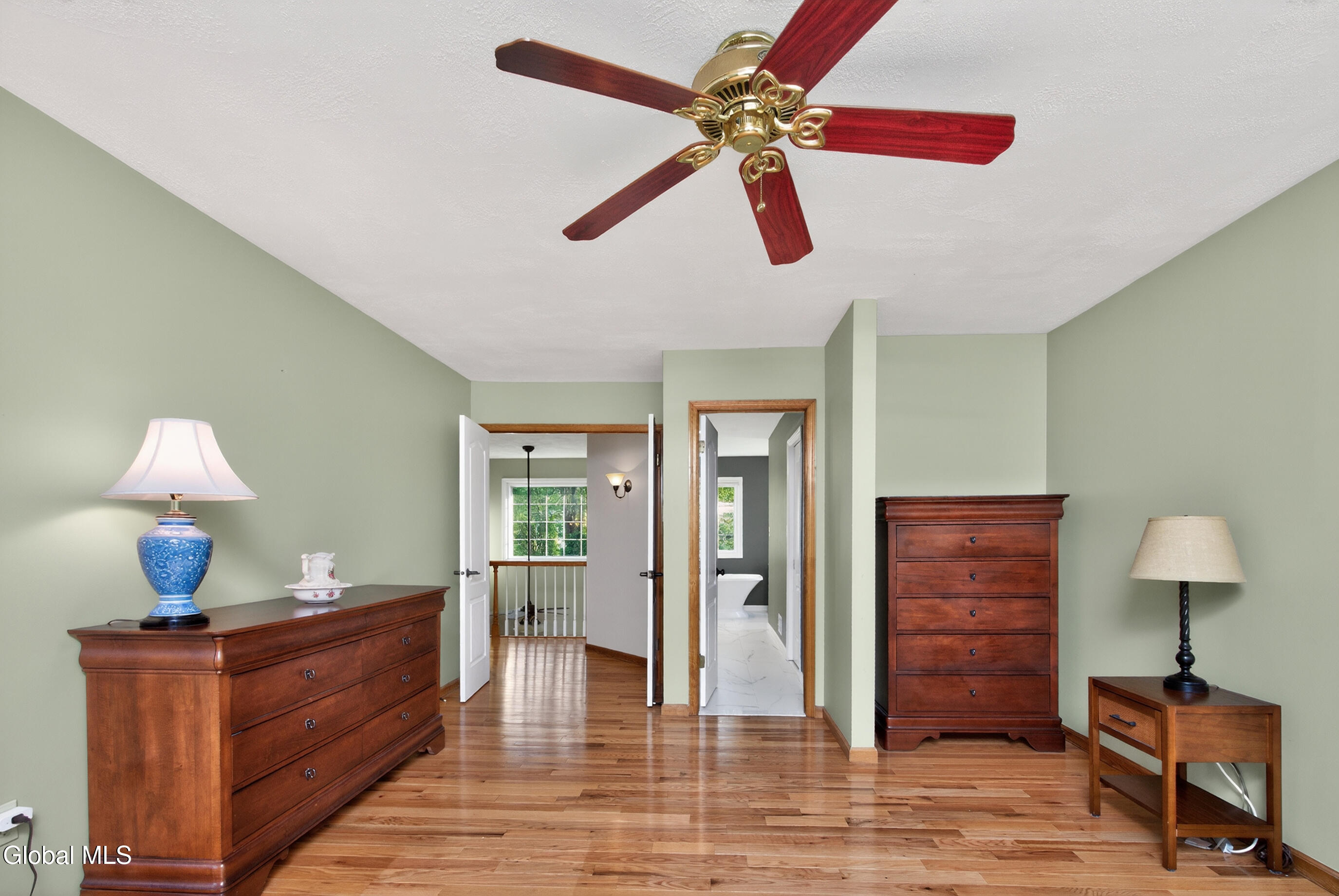 18 County Clare Lane Niskayuna NY 12309