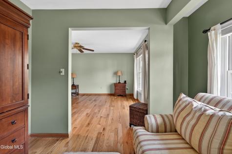 18 County Clare Lane Niskayuna NY 12309
