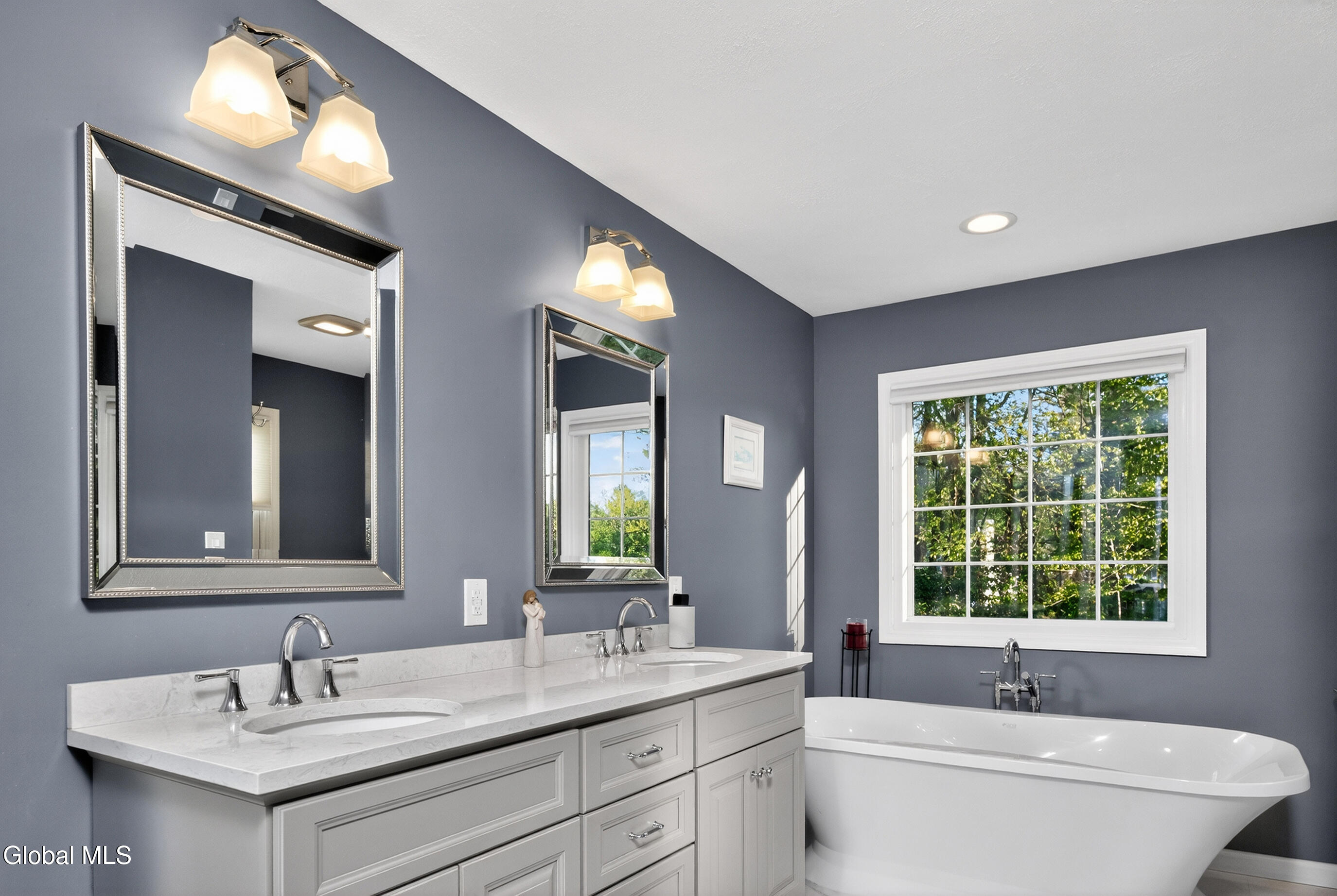 18 County Clare Lane Niskayuna NY 12309