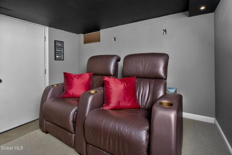 18 County Clare Lane Niskayuna NY 12309