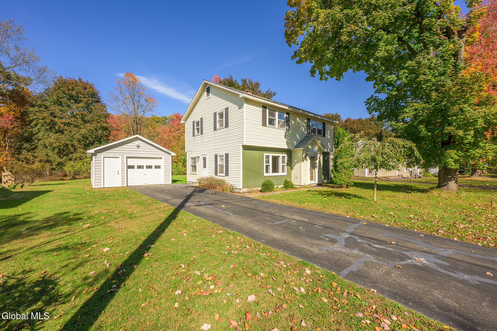 25 Westbrook Drive Nassau NY 12123