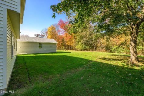 25 Westbrook Drive Nassau NY 12123