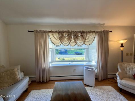 31 Laura Drive Latham NY 12110
