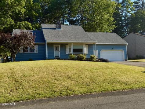 31 Laura Drive Latham NY 12110