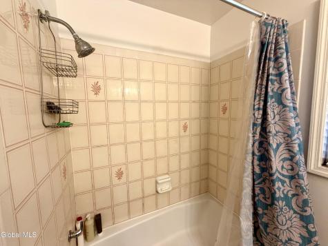 31 Laura Drive Latham NY 12110