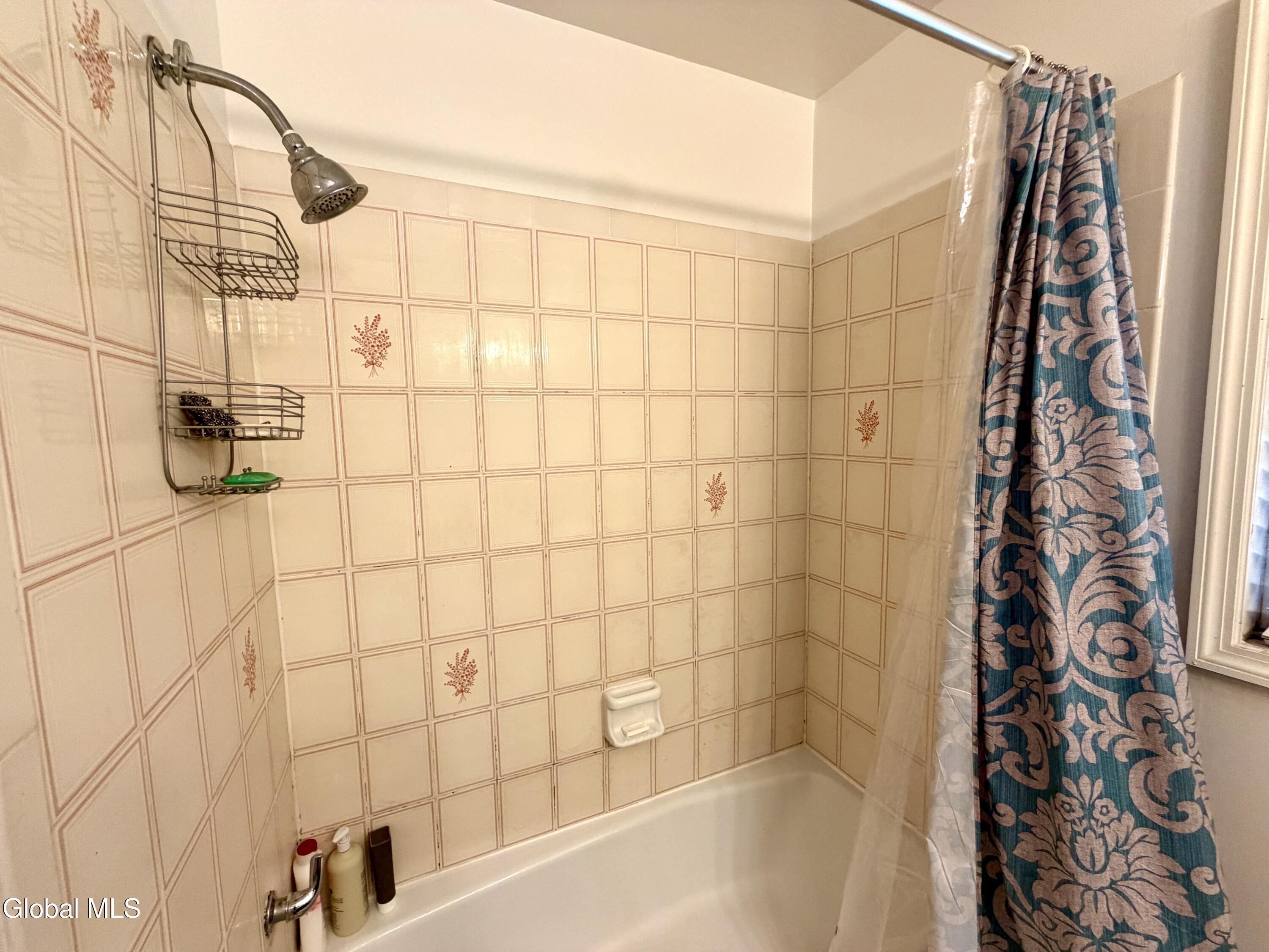 31 Laura Drive Latham NY 12110