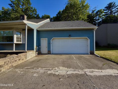 31 Laura Drive Latham NY 12110