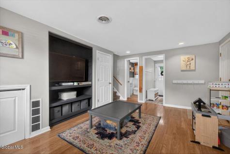 187A Sunnyside Road Glenville NY 12302