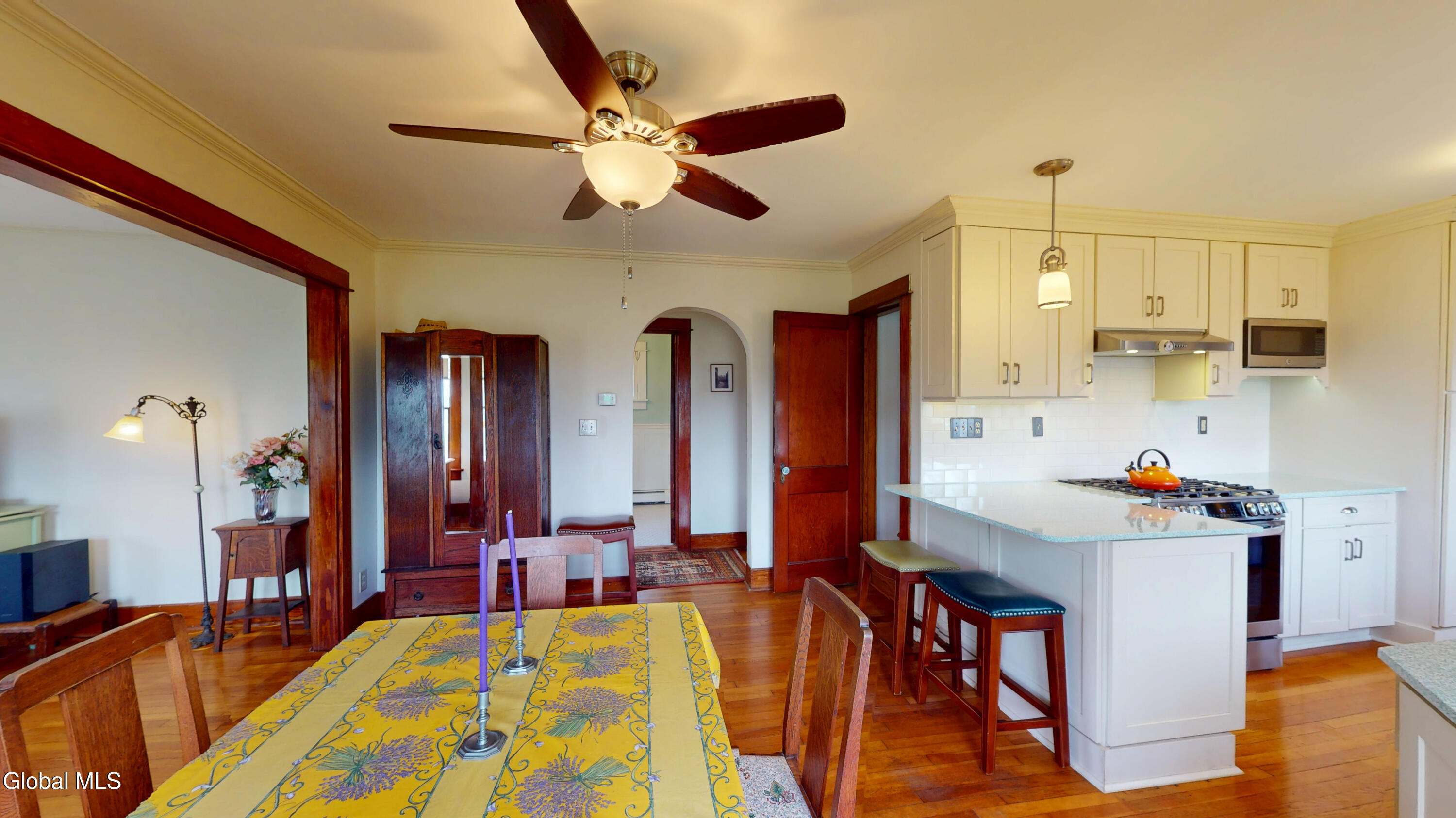 6542 Hill Street Hudson NY 12534