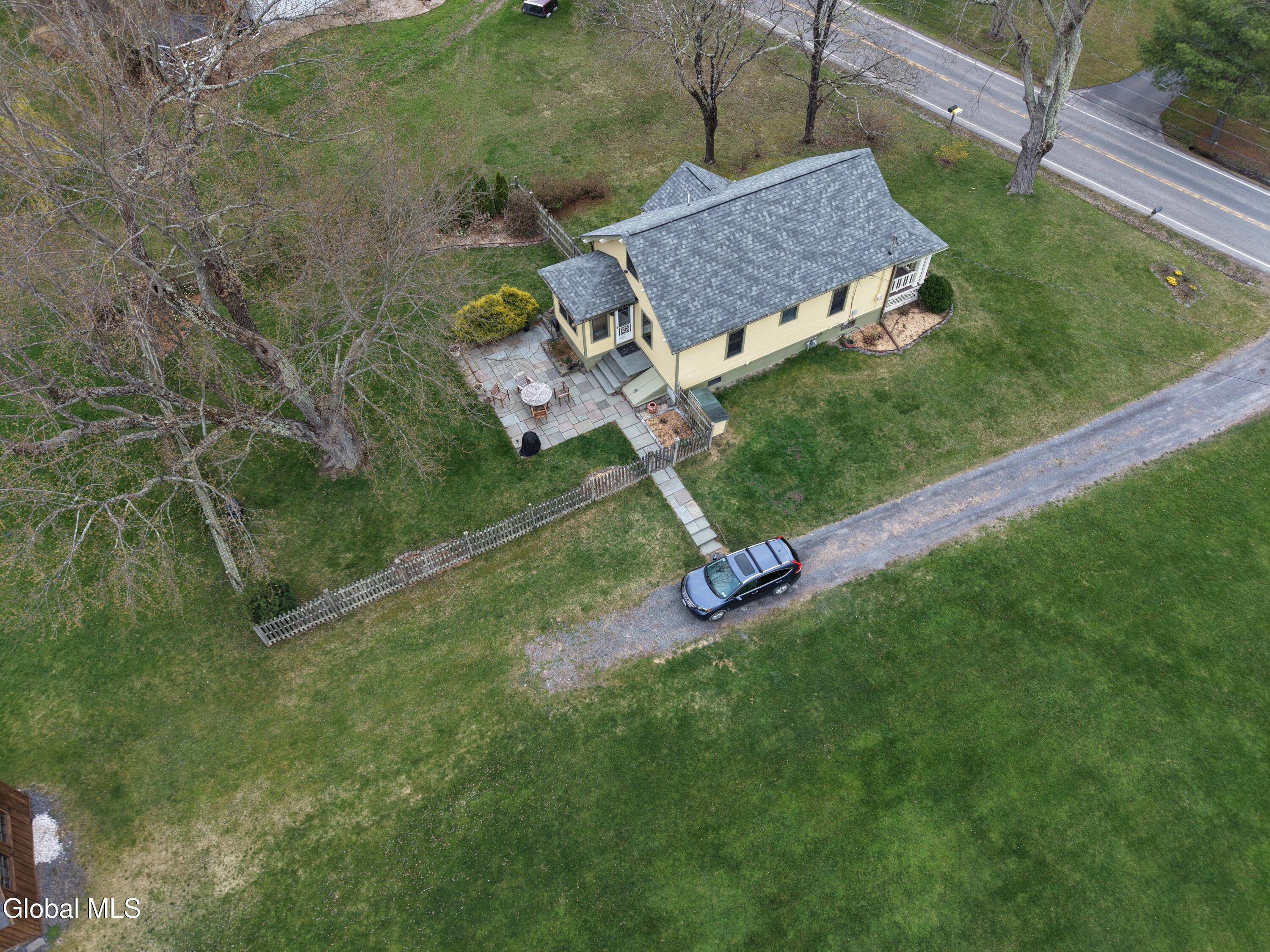 6542 Hill Street Hudson NY 12534