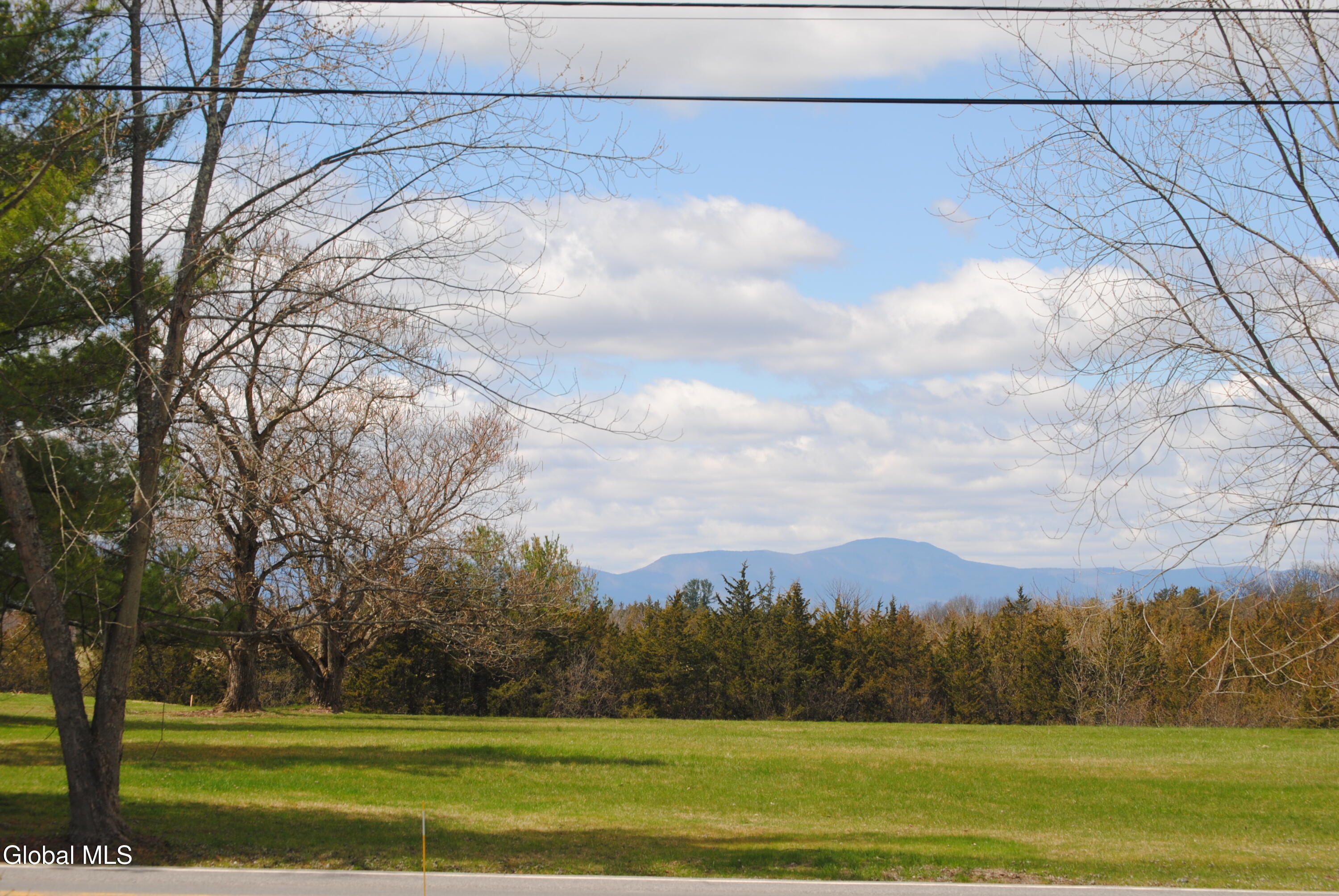 6542 Hill Street Hudson NY 12534