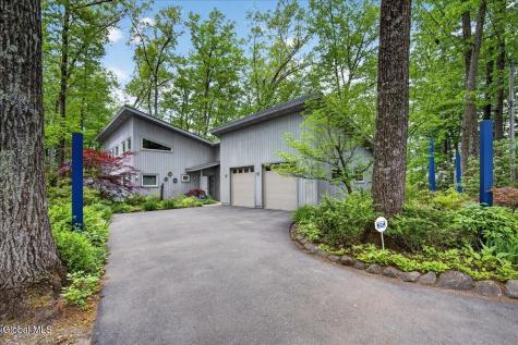 17 Ten Springs Drive Saratoga Springs NY 12866
