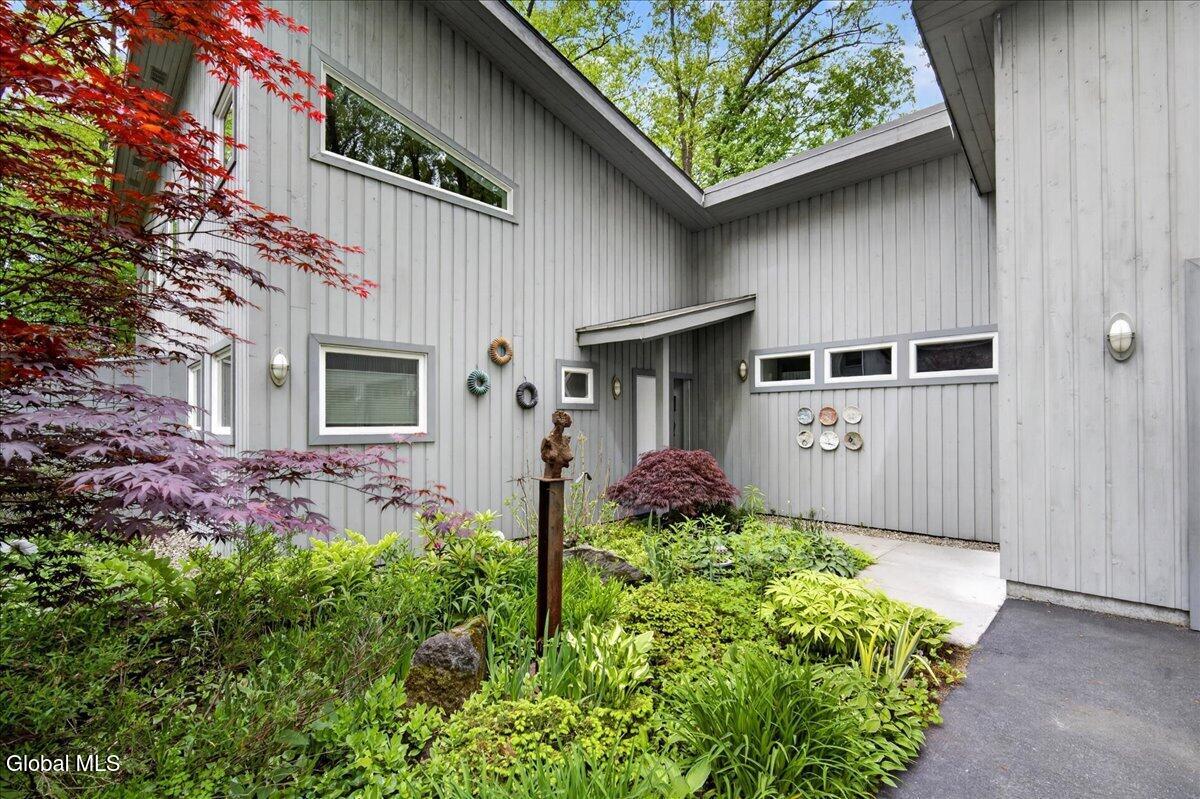 17 Ten Springs Drive Saratoga Springs NY 12866