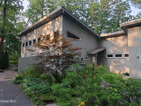 17 Ten Springs Drive Saratoga Springs NY 12866