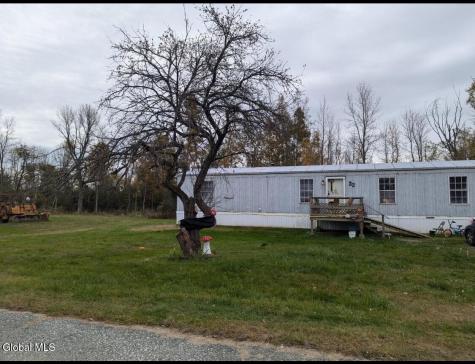32 Clarence Oliver Lane Willsboro NY 12996