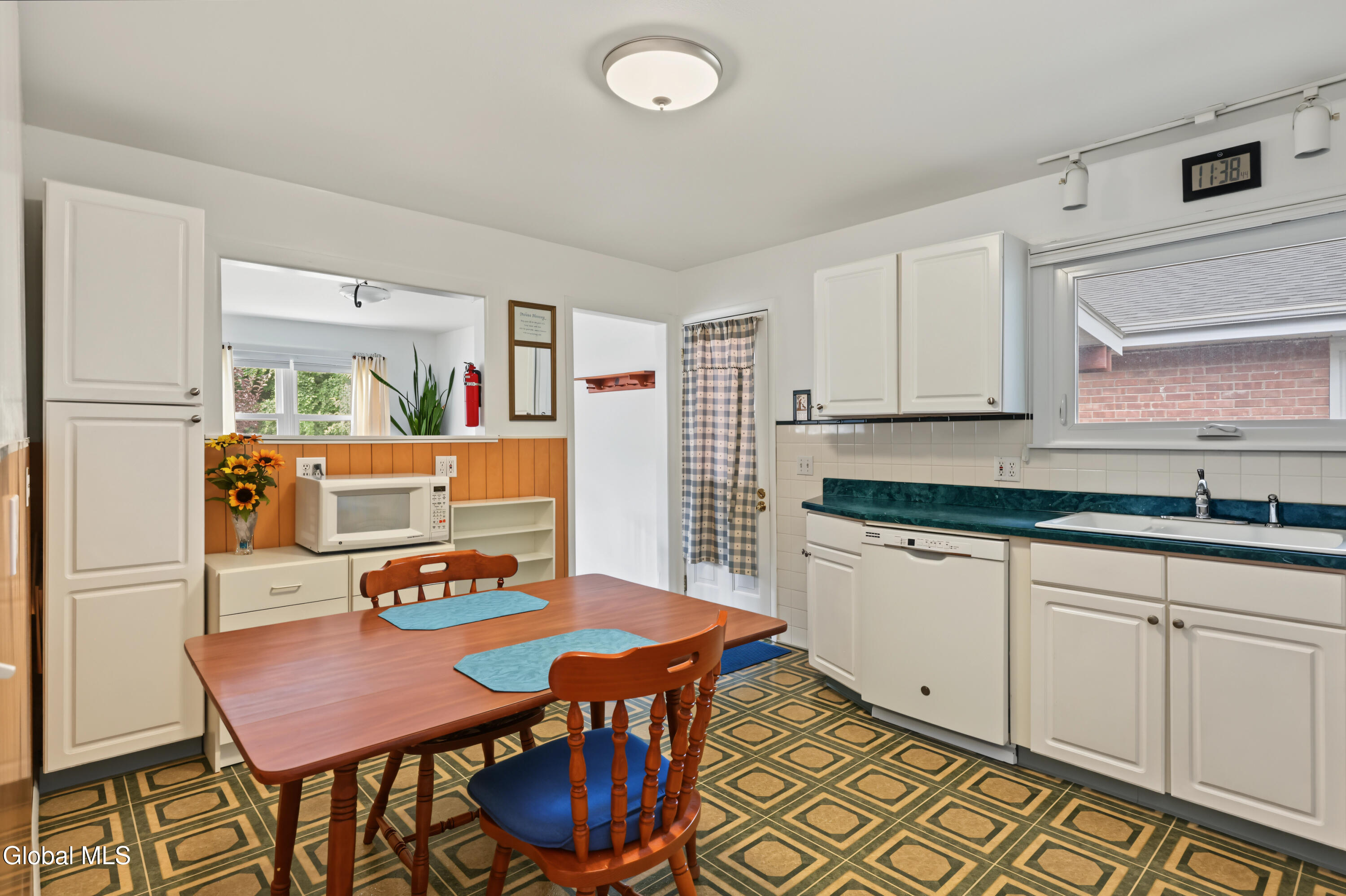 678 Providence Street Albany NY 12208