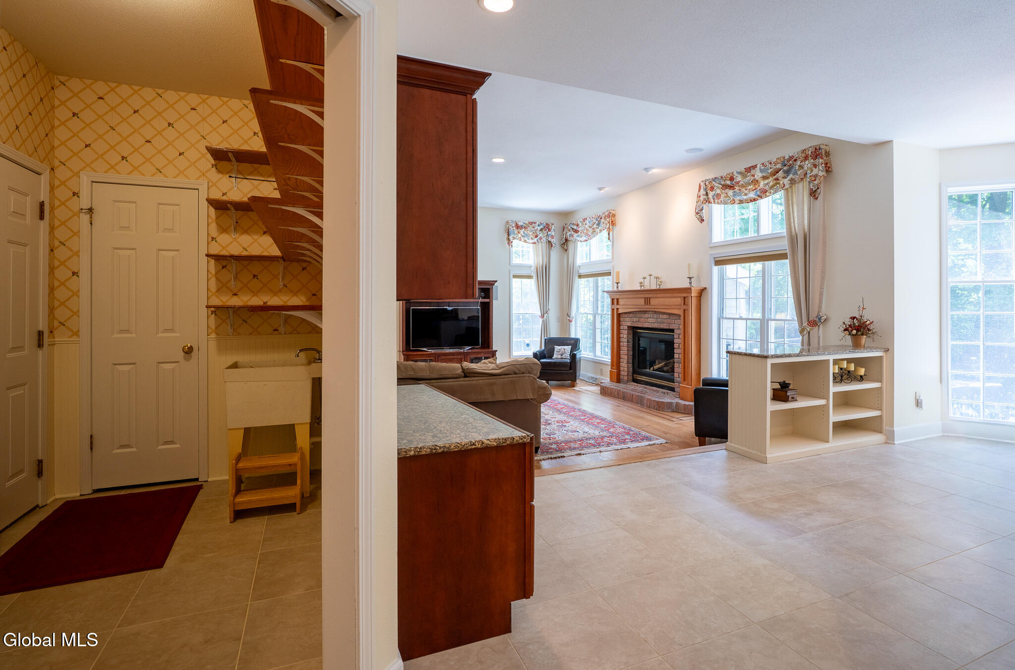 10 Whitestone Way Slingerlands NY 12159