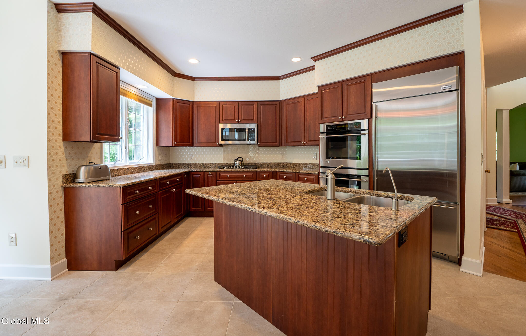 10 Whitestone Way Slingerlands NY 12159