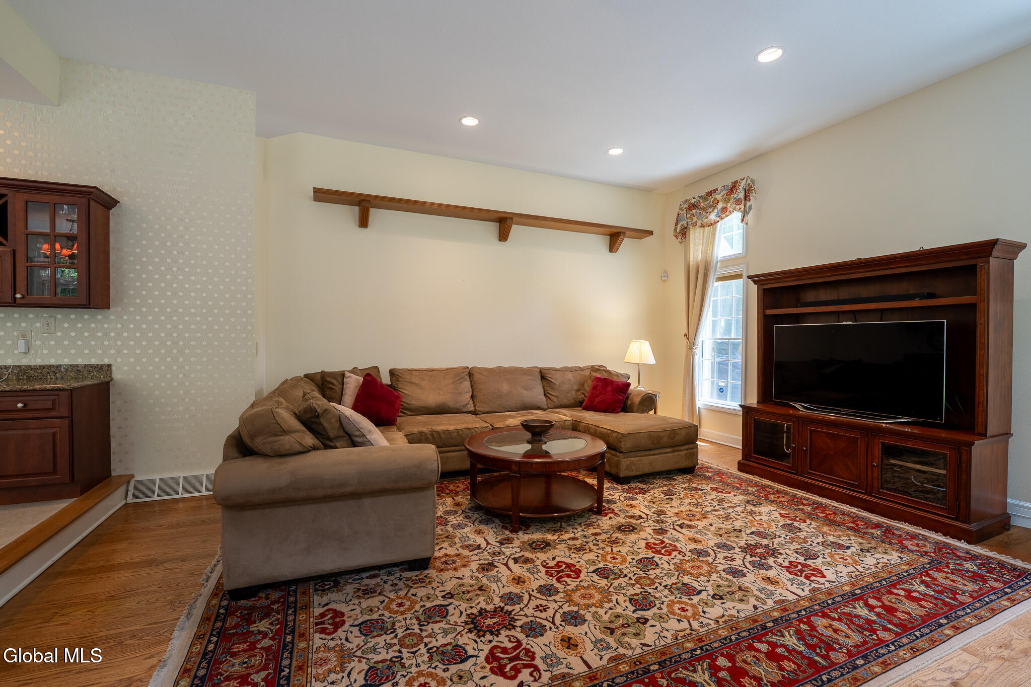 10 Whitestone Way Slingerlands NY 12159