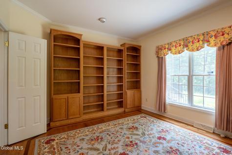 10 Whitestone Way Slingerlands NY 12159
