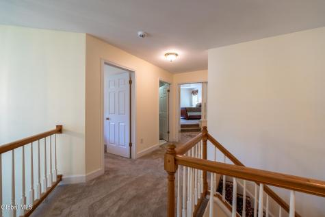 10 Whitestone Way Slingerlands NY 12159