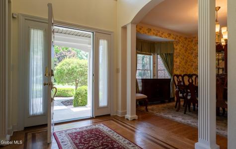 10 Whitestone Way Slingerlands NY 12159