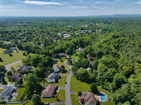 10 Whitestone Way Slingerlands NY 12159
