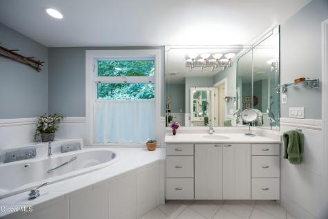29 Pepper Lane Saratoga Springs NY 12866