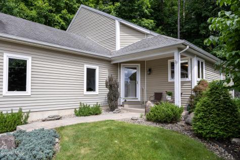 29 Pepper Lane Saratoga Springs NY 12866