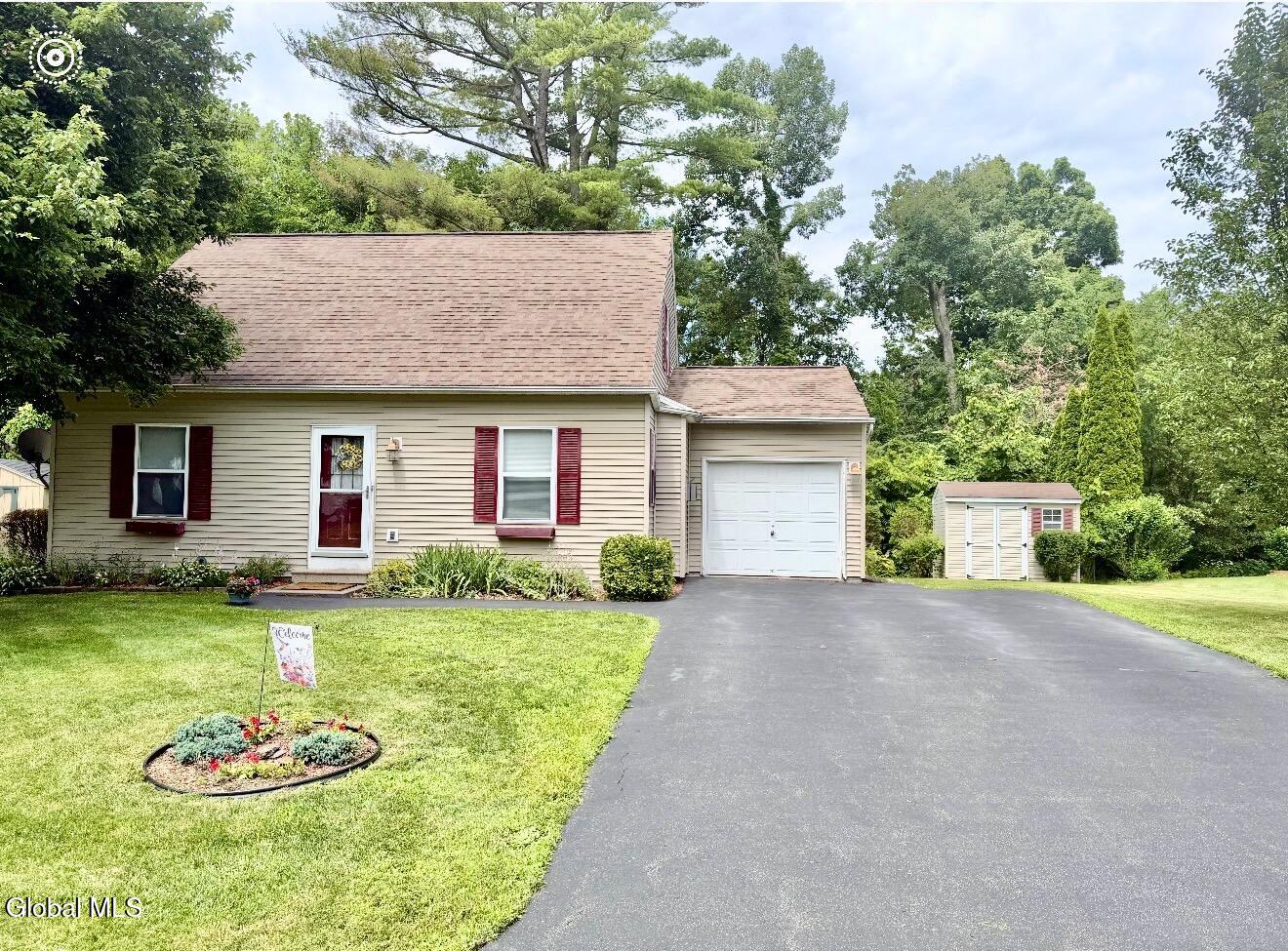 97 Trinity Place Selkirk NY 12158