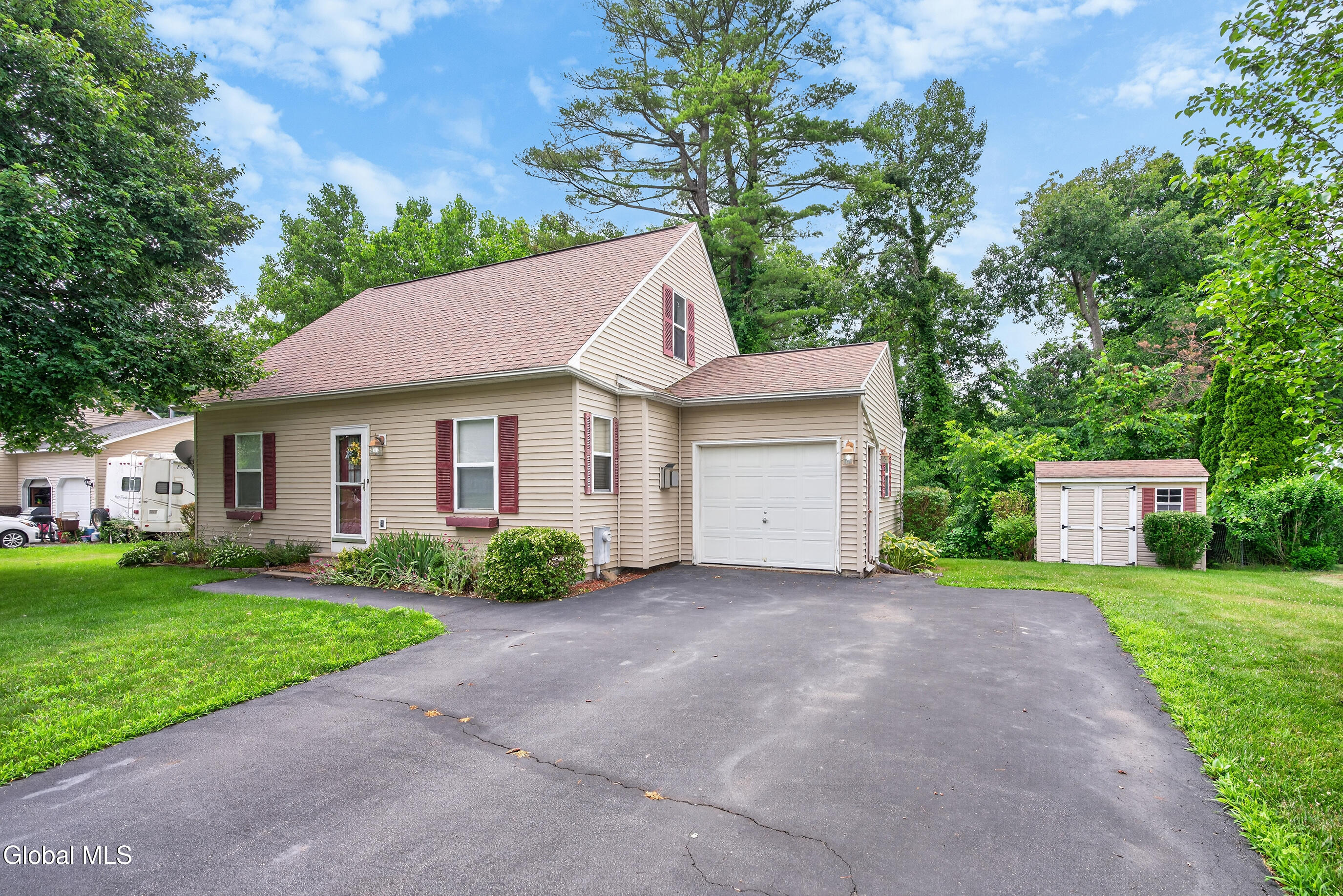 97 Trinity Place Selkirk NY 12158
