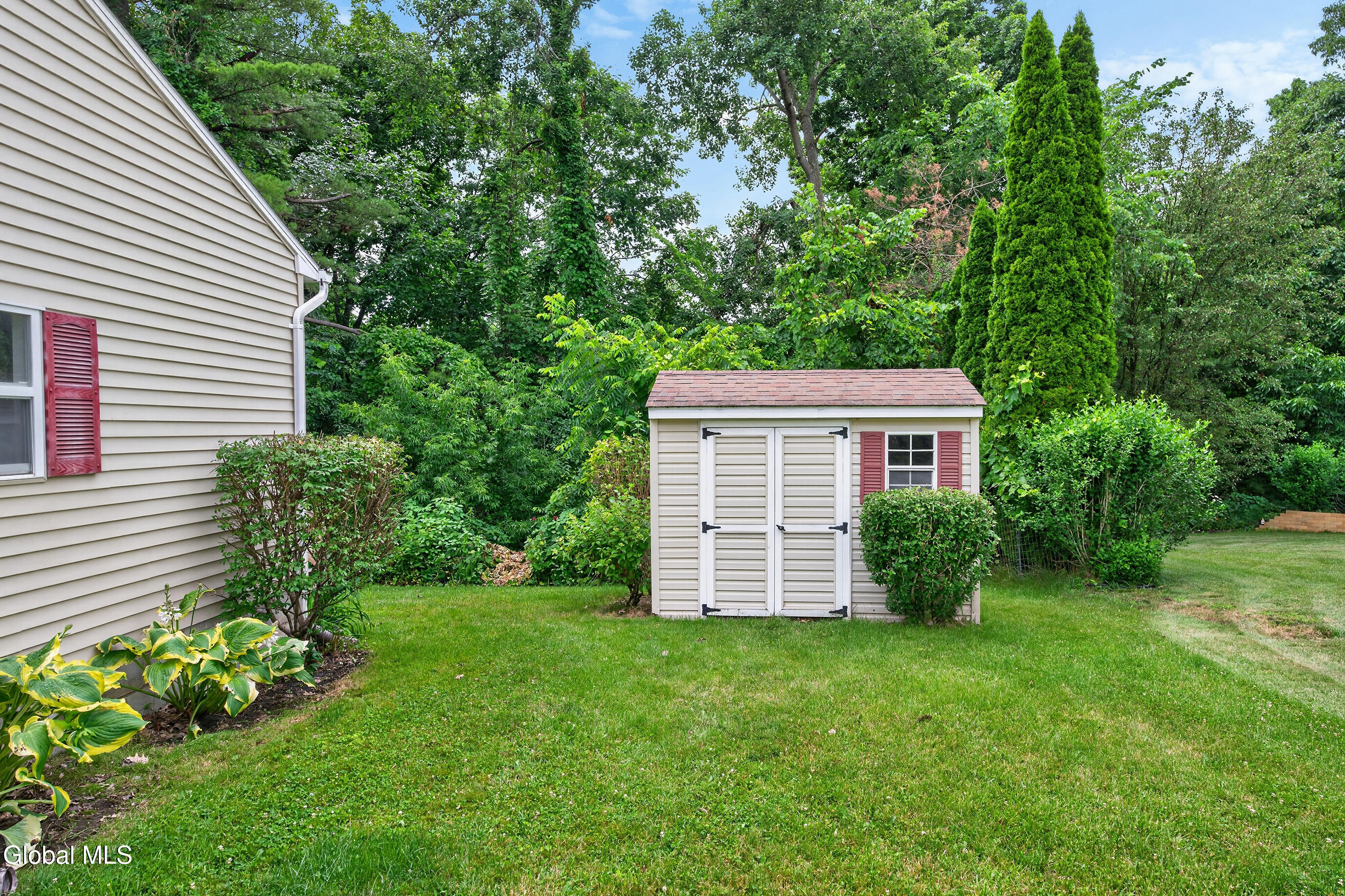 97 Trinity Place Selkirk NY 12158