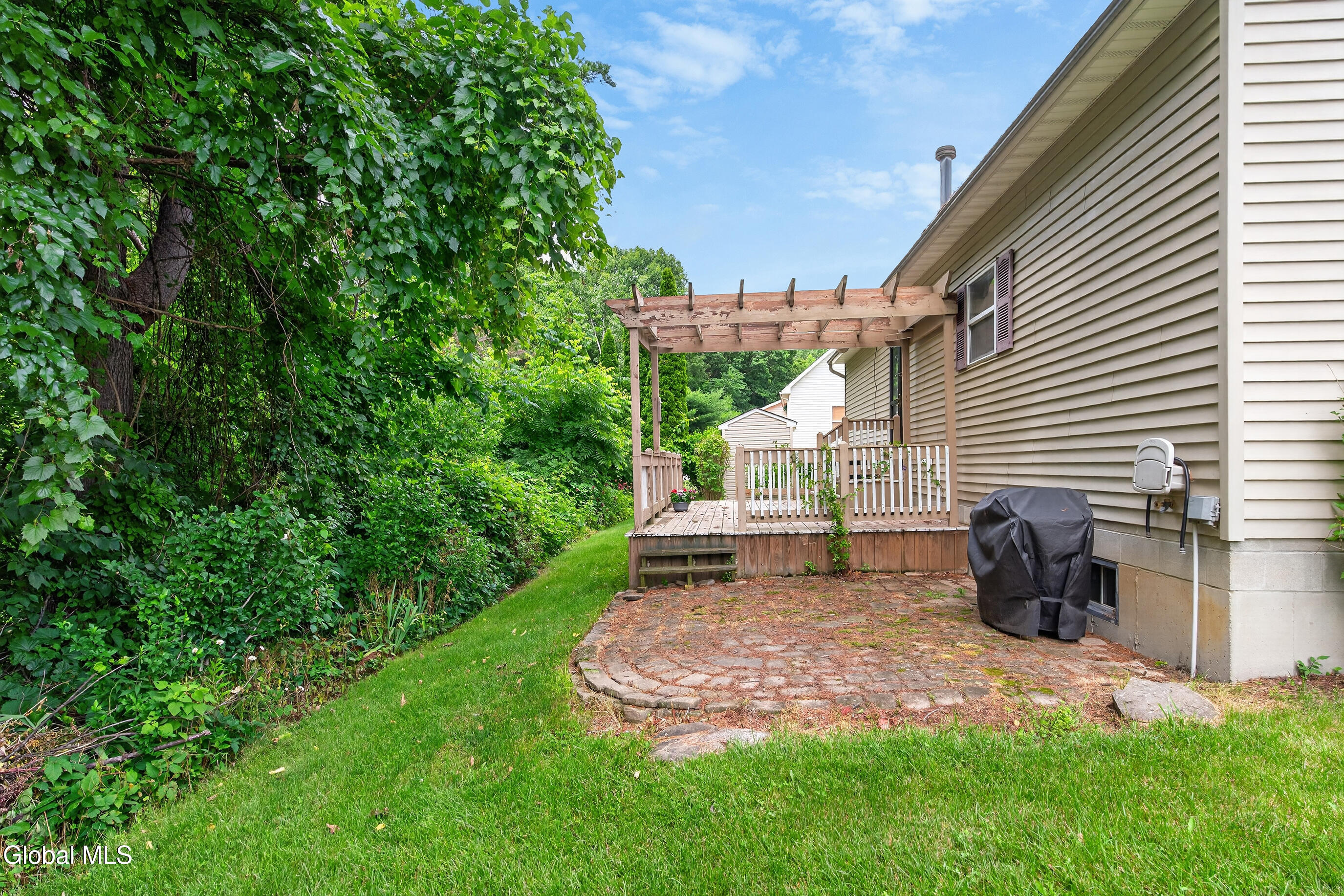 97 Trinity Place Selkirk NY 12158