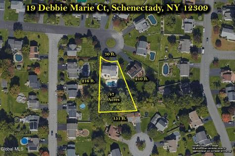 19 Debbie Marie Court Schenectady NY 12309