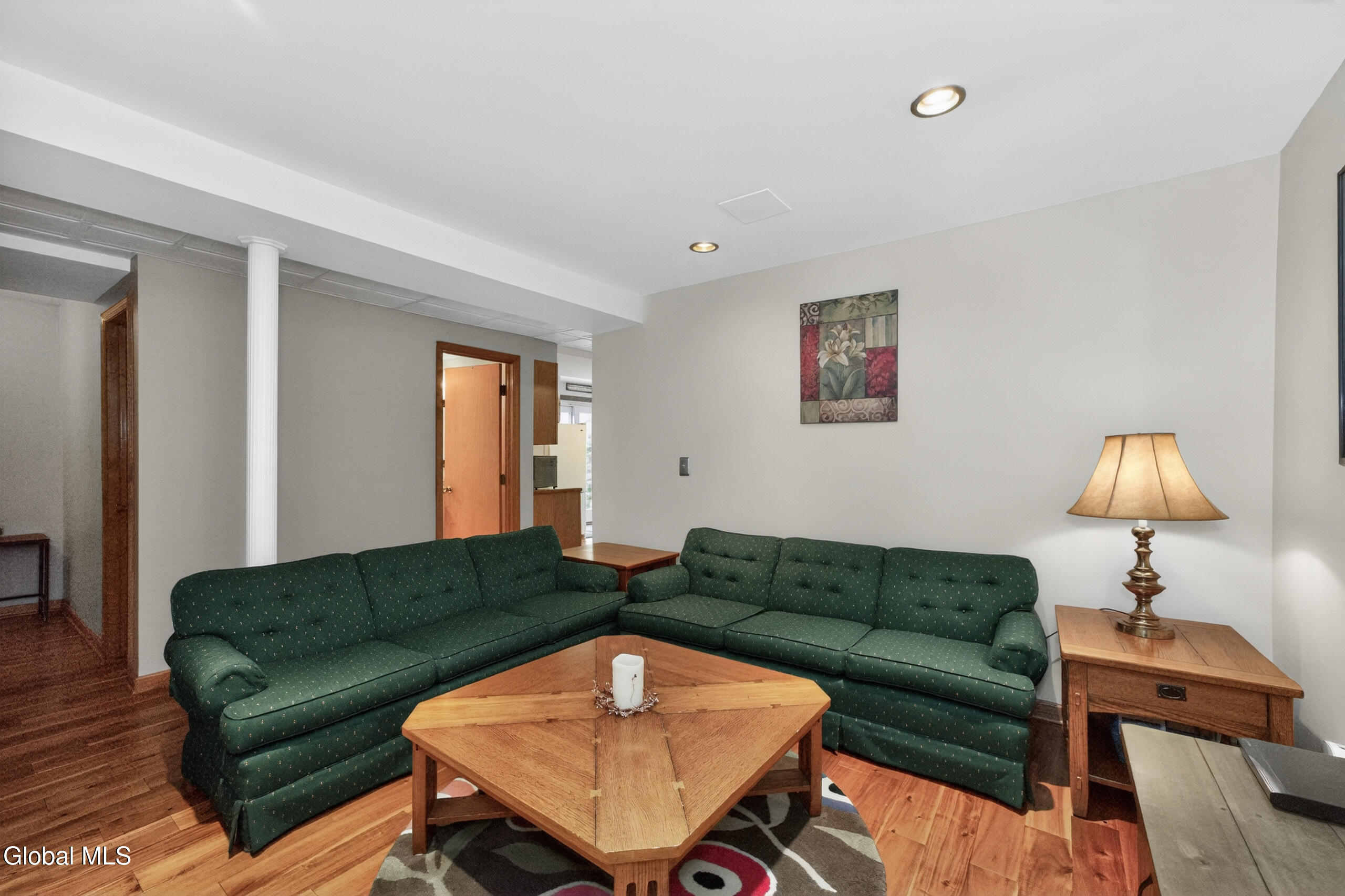 19 Debbie Marie Court Schenectady NY 12309