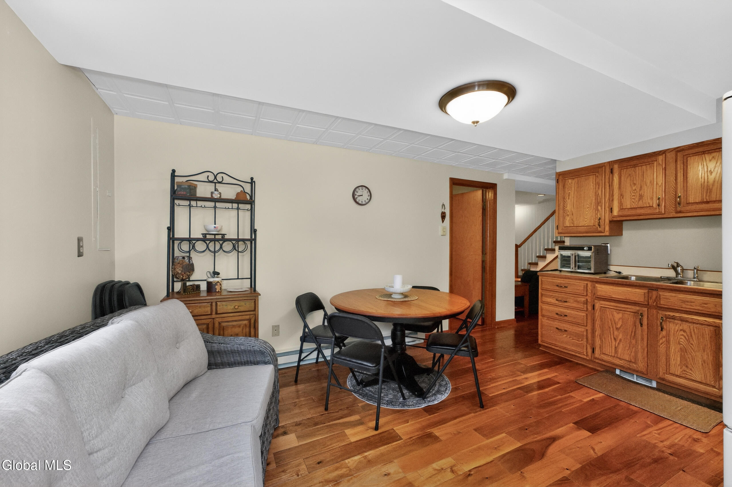 19 Debbie Marie Court Schenectady NY 12309