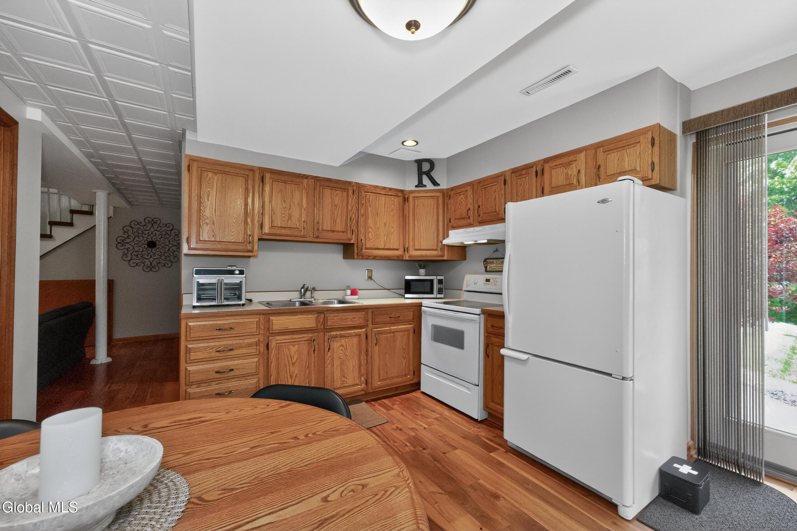 19 Debbie Marie Court Schenectady NY 12309