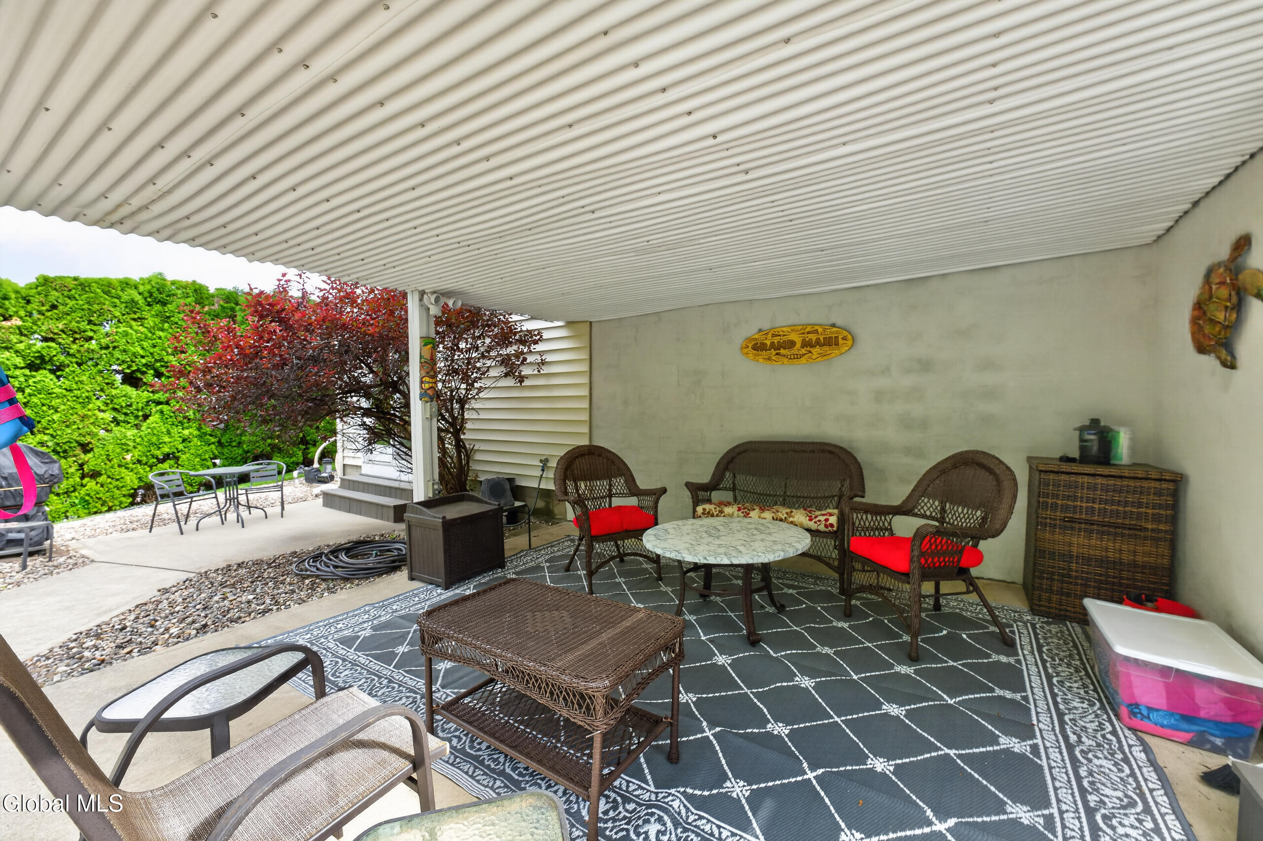 19 Debbie Marie Court Schenectady NY 12309