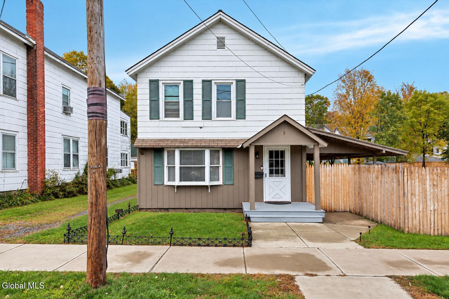 5 6th Street Corinth NY 12822