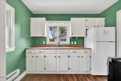 112 Lord North Drive Esperance NY 12066