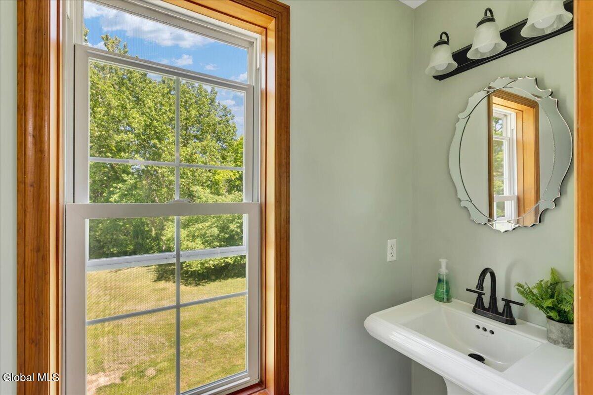 1033 Old Schaghticoke Road Schaghticoke NY 12154